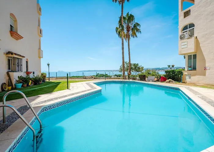 39 Front Row Panoramic Sea View Appartement Estepona